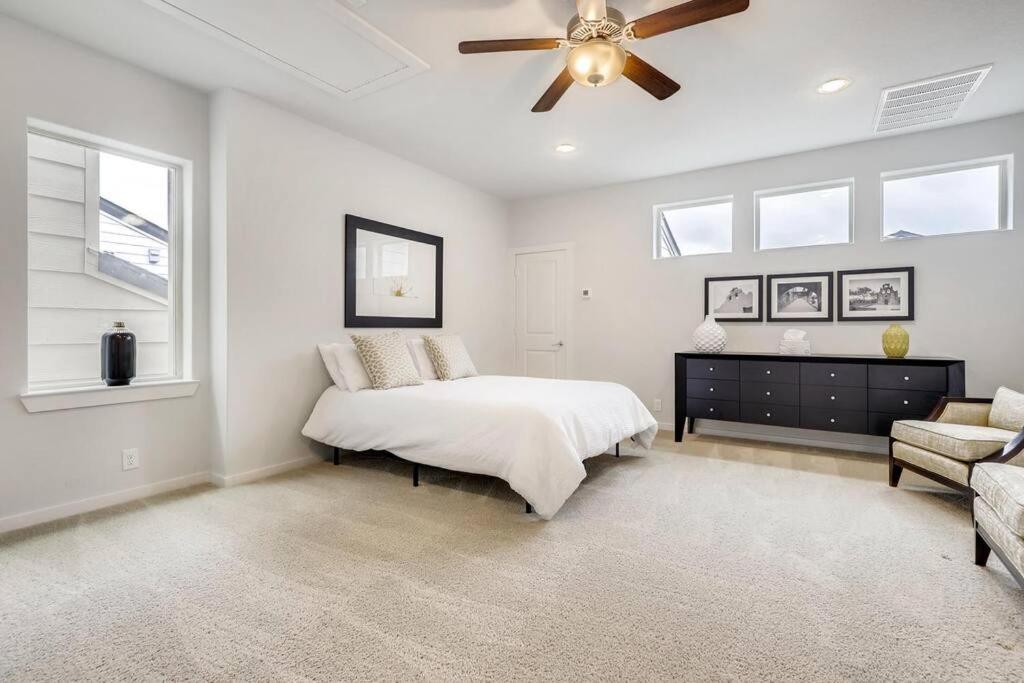 Gorgeous 4 Bed Home On St Mary'S - Minutes To Riverwalk/Pearl Сан Антонио Екстериор снимка