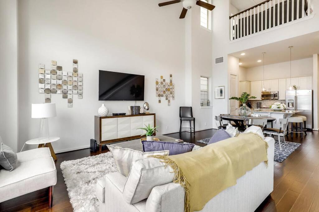 Gorgeous 4 Bed Home On St Mary'S - Minutes To Riverwalk/Pearl Сан Антонио Екстериор снимка
